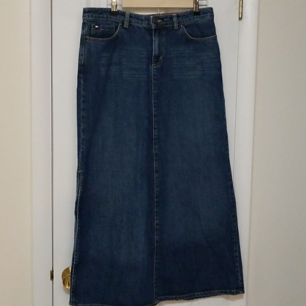Tommy Hilfiger denim skirt